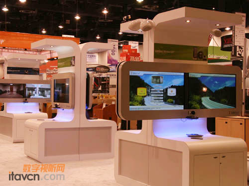 ЯROOM220ƵInfocomm