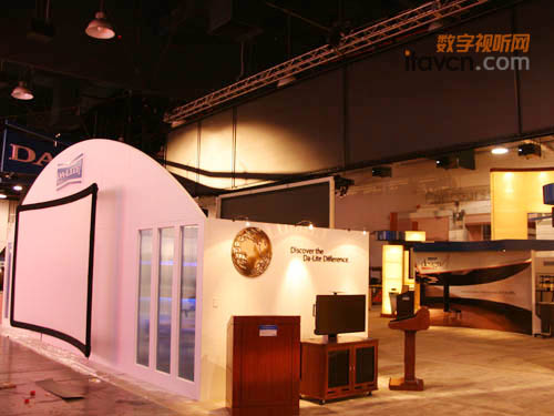 DA-LITEͶӰĻInfocomm2010