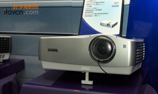 BenQ W1100W1200