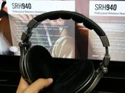 舒尔高端耳机新品闪亮美国InfoComm2011