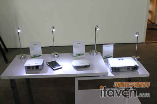 LED系列投影新品 比手机大不了多少